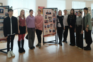 С наступающим Днем защитников Отечества!